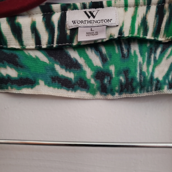 Abstract Halter Ruffle Blouse - Picture 3 of 4